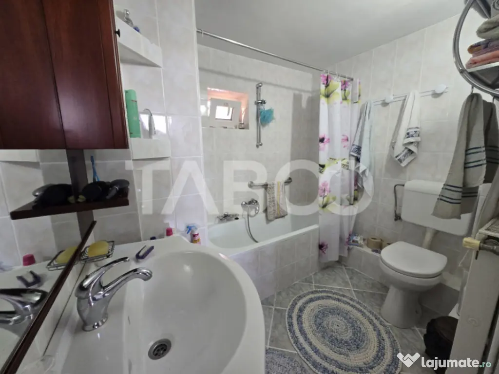 Casa individuala de vanzare 387mp teren 624mp Sura Mica Sibi 