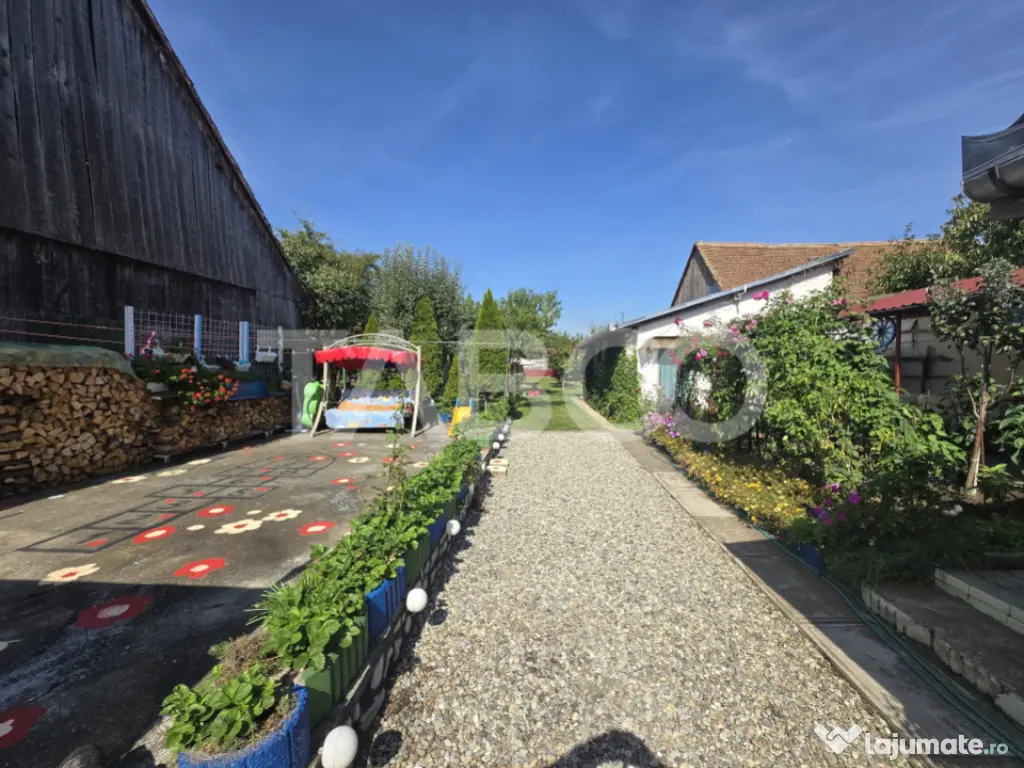 Casa individuala de vanzare 387mp teren 624mp Sura Mica Sibi 