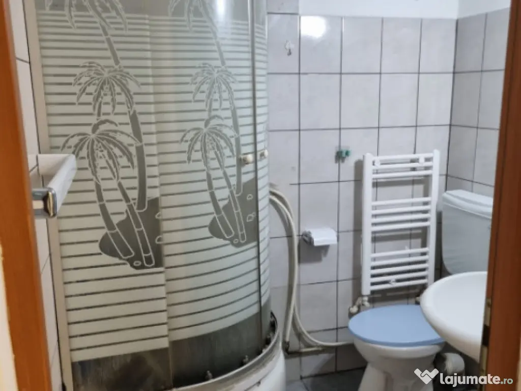 Garsoniera mobilata si utilata zona Broscarie