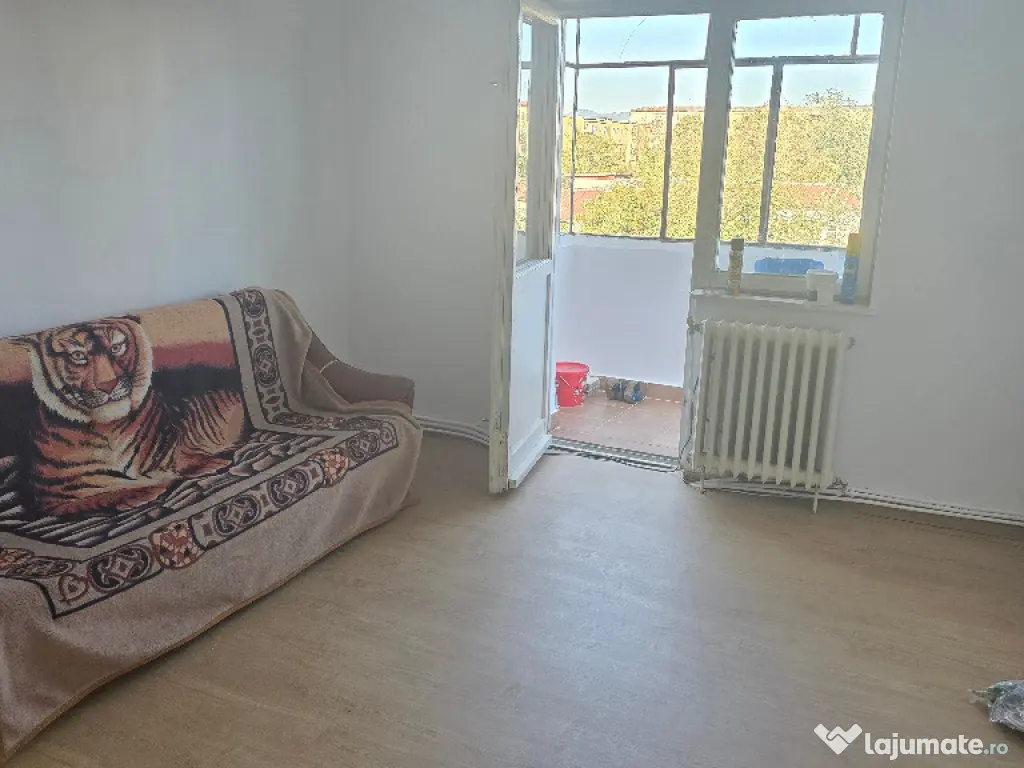 Vand apartament 3 camere in Deva, str. Scarisoara (Astoria), etaj 3, 