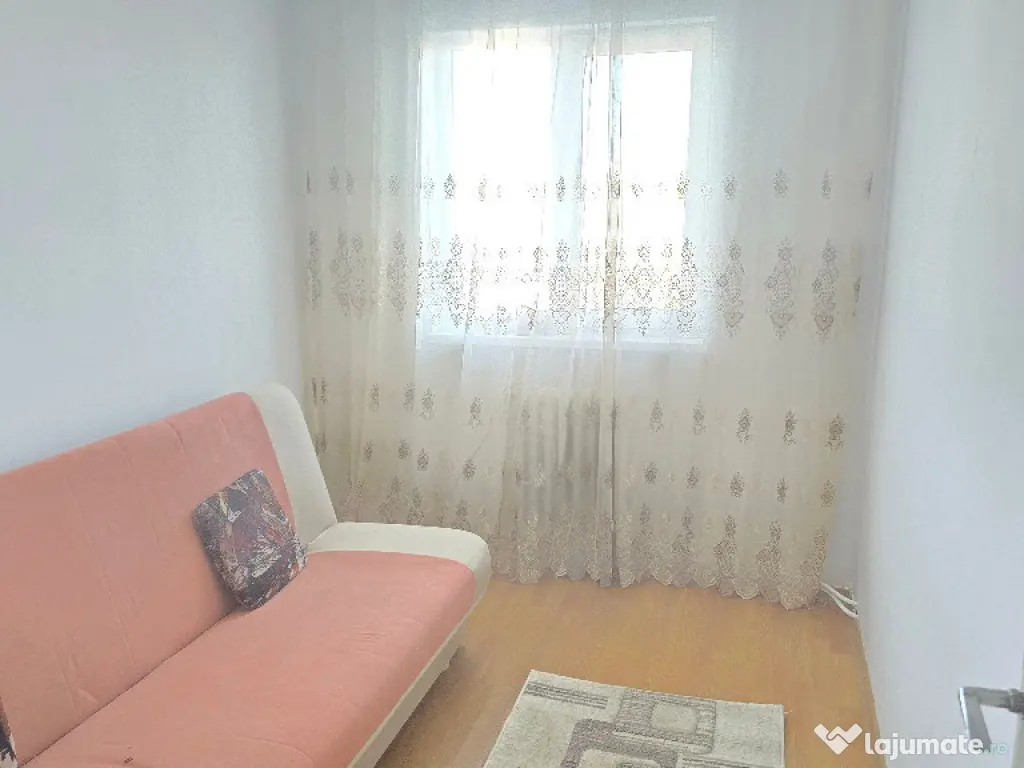 Vand apartament 3 camere in Deva, str. Scarisoara (Astoria), etaj 3, 
