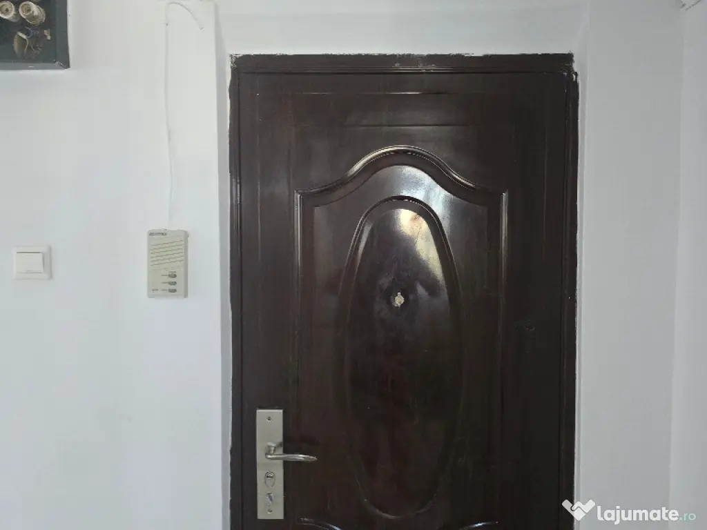 Vand apartament 3 camere in Deva, str. Scarisoara (Astoria), etaj 3, 