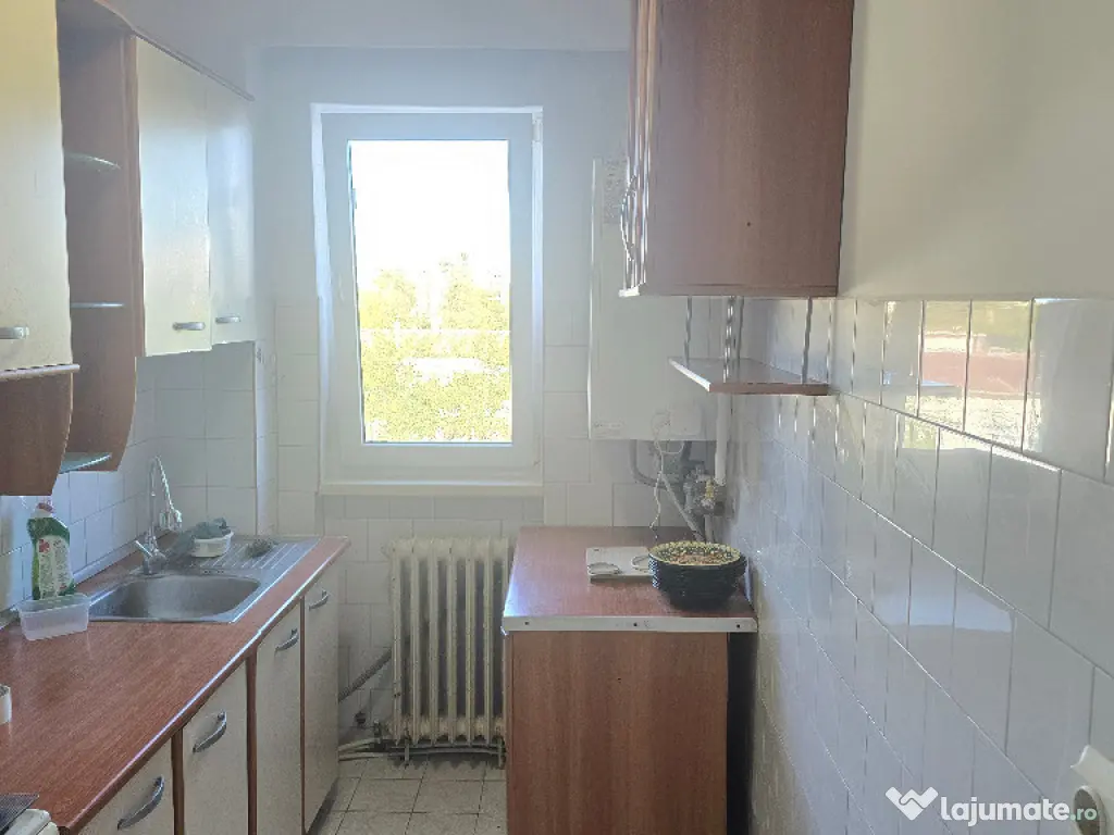 Vand apartament 3 camere in Deva, str. Scarisoara (Astoria), etaj 3, 