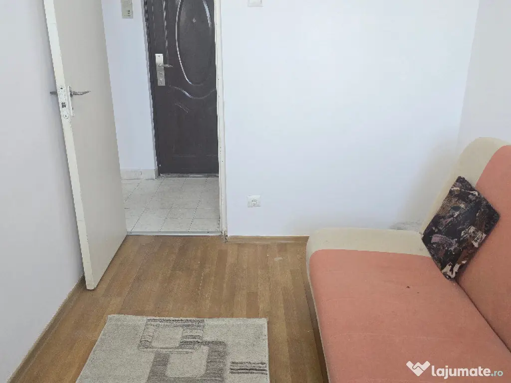 Vand apartament 3 camere in Deva, str. Scarisoara (Astoria), etaj 3, 