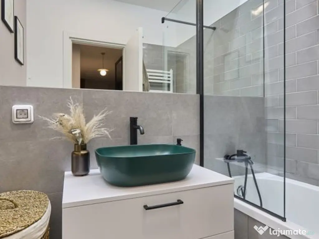 2camdec,generos, 8 minute metrou Berceni 