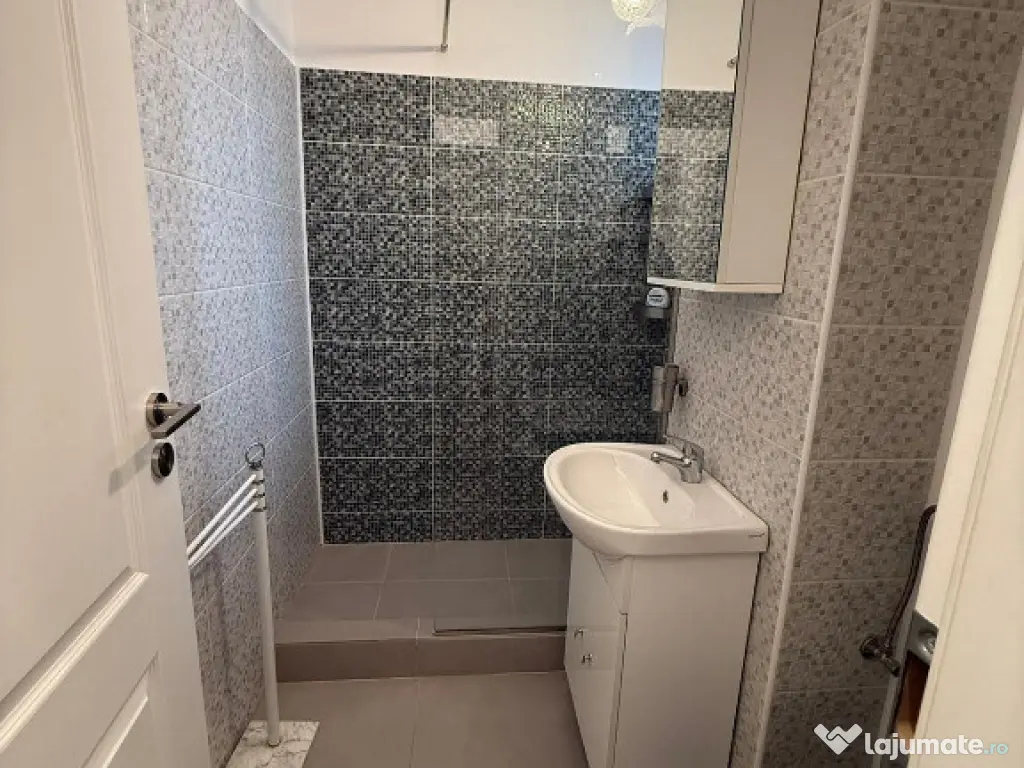 Apartament 3 camere zona ASTRA 