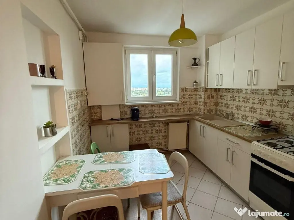 Apartament 3 camere zona ASTRA 