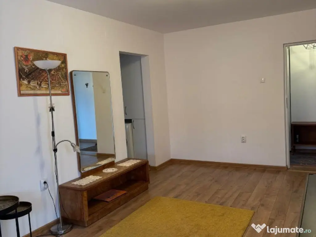 Apartament 3 camere zona ASTRA 