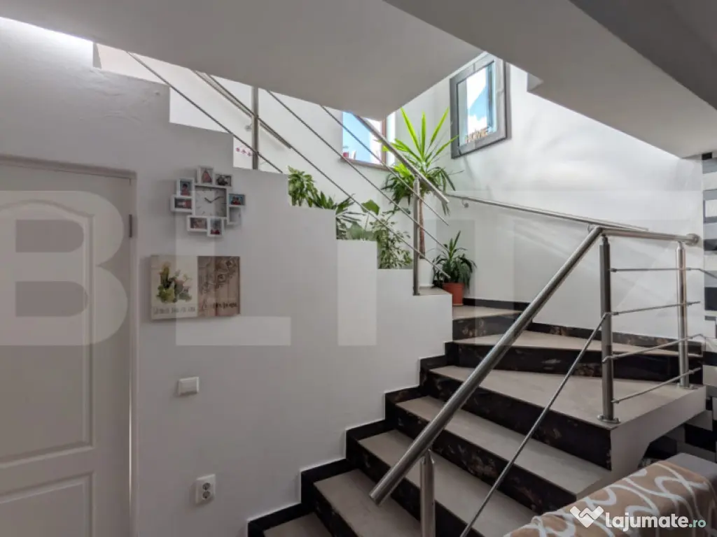 Matraca Casă tip duplex, 176 mp utili + teren 204 mp, front