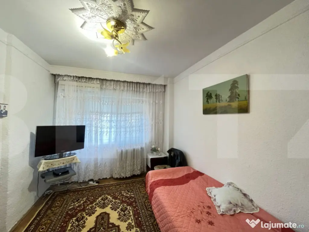 Apartament spațios, 78 mp, decomandat, etaj 1 – cu parca