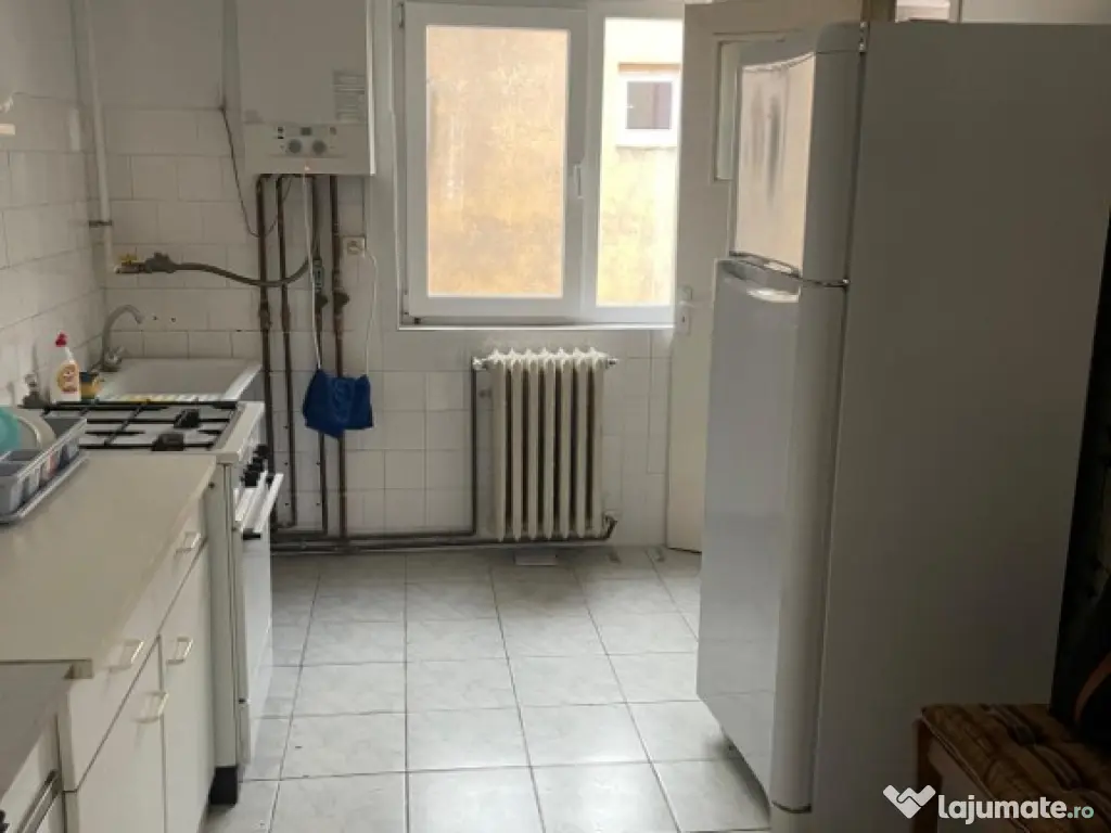 Apartament 5 camere zona Miorita 