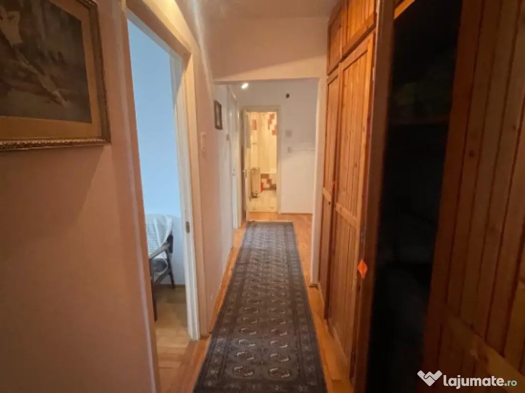 Apartament 5 camere zona Miorita 