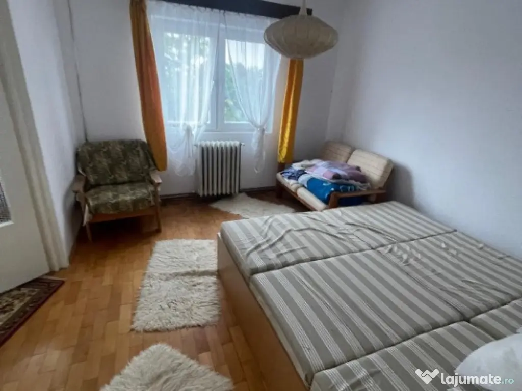 Apartament 5 camere zona Miorita 