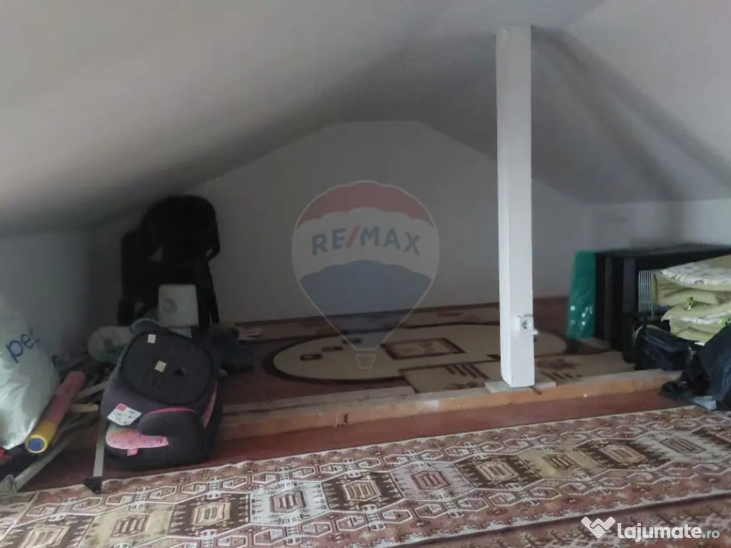 Casă / Vilă cu 10 camere de vânzare în zona Central 