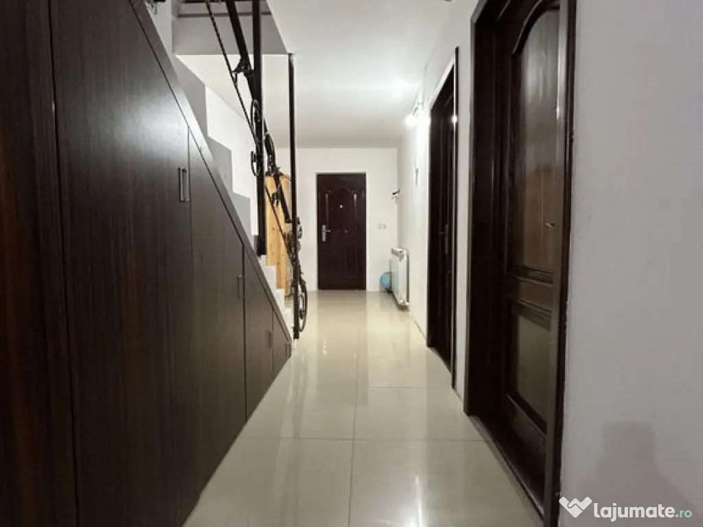 Casa P+1 din BCA ideala pentru o familie antreprenoare ??...