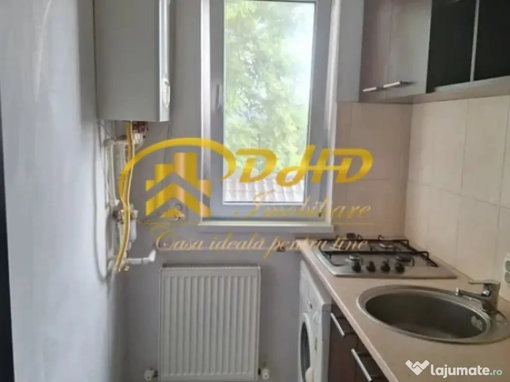 Apartament cu o cameră de închiriat situat în zona Unversătății
