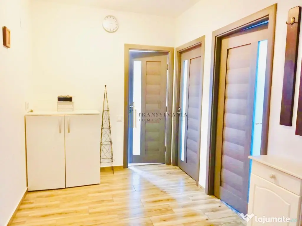 Apartament 3 camere, et.1, 70 mp utili, 2 locuri parcare 