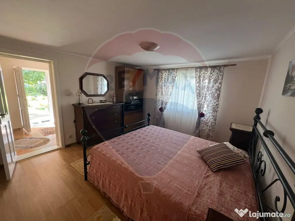 Casă 5 camere Bordeasca Veche