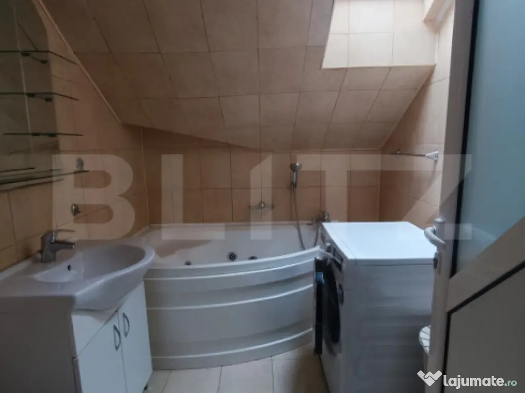 Apartament 3 camere, 100 mp, zona Nicolina