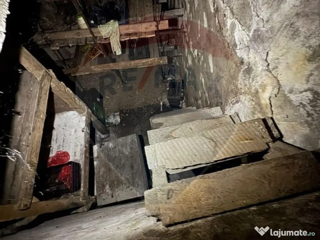 Casă / Vilă cu 3 camere în Răchitosu