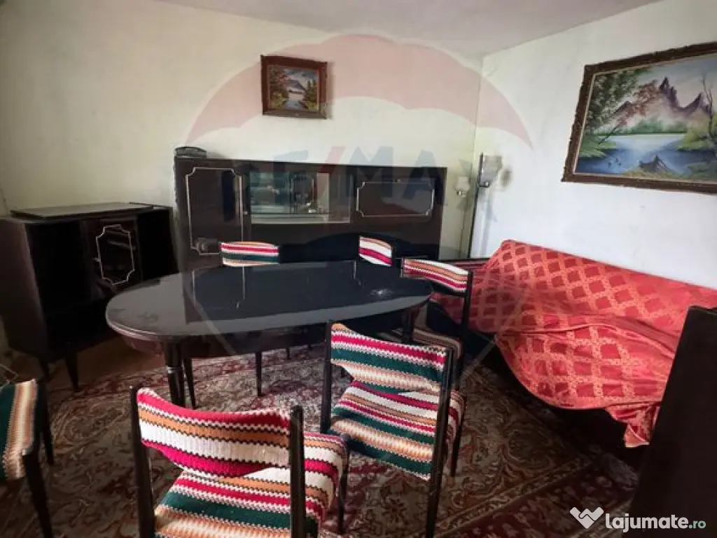 Casă / Vilă cu 3 camere în Răchitosu