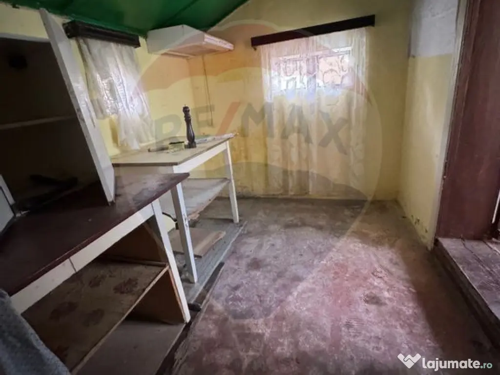 Casă / Vilă cu 3 camere în Răchitosu