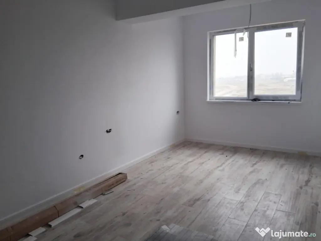 Apartament 3 camere, 2 bai, 90 mp, zona Promenada