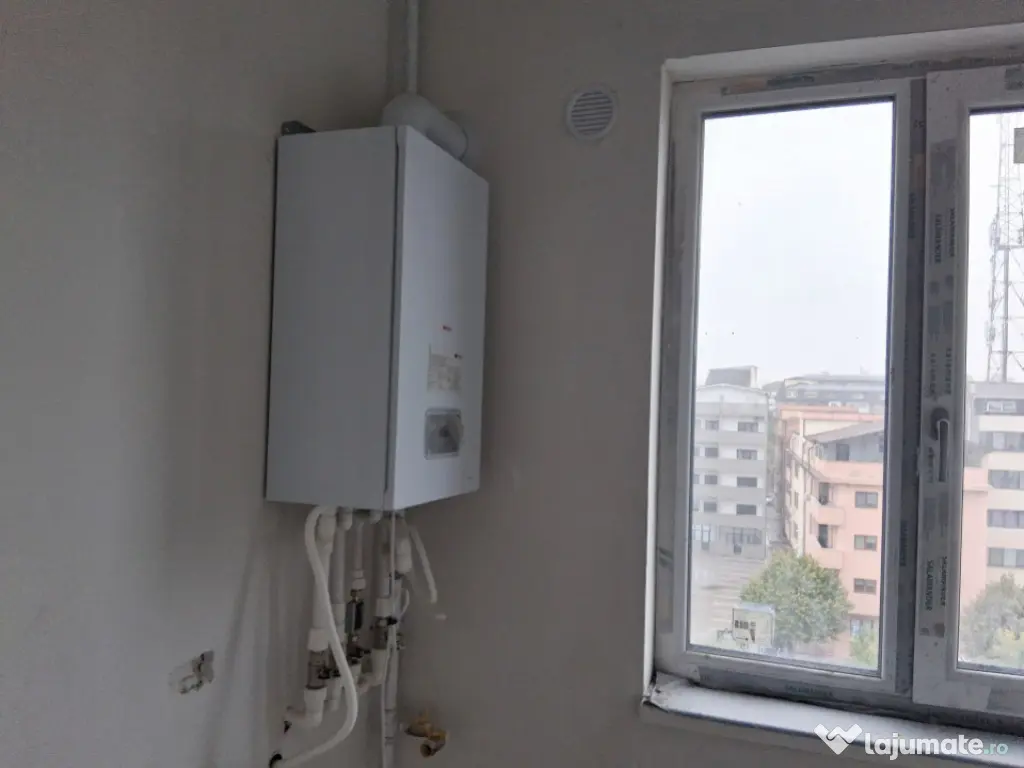 Apartament 3 camere, 2 bai, 90 mp, zona Promenada