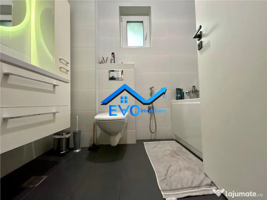 Apartament 3 camere de , 72 mp, Pacurari 