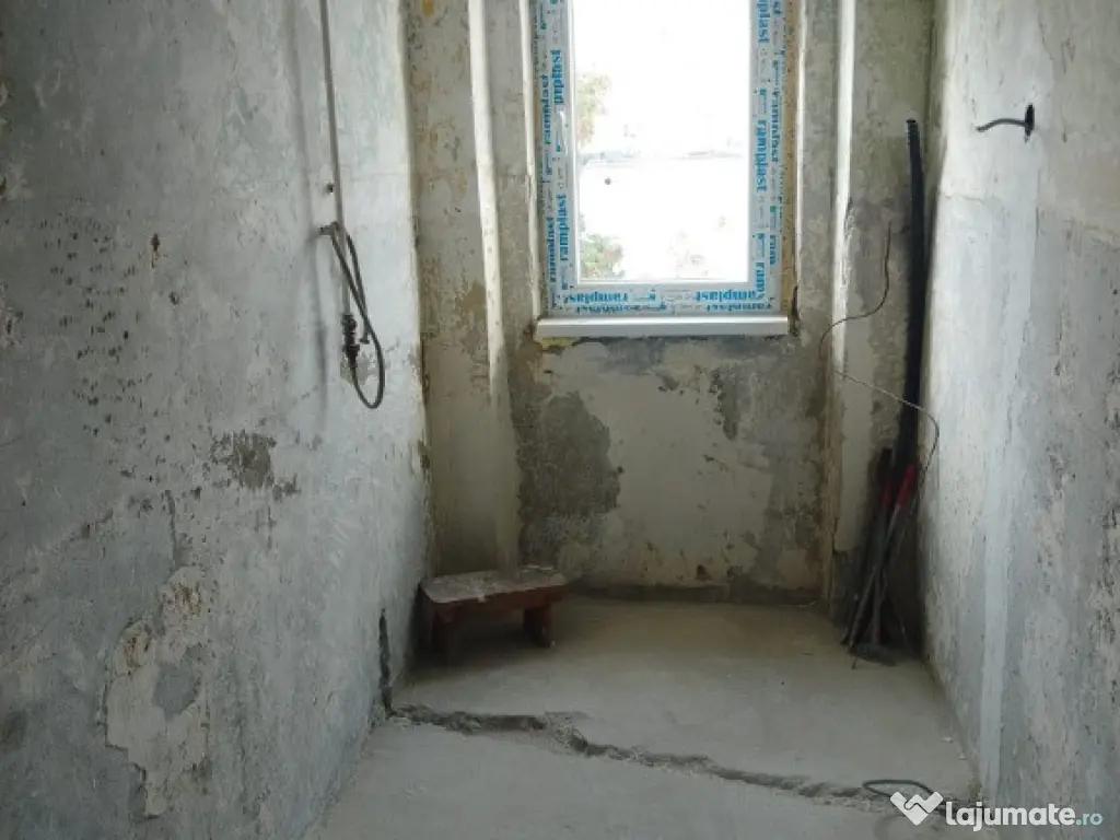 Apartament 3 camere Viziru ,etaj6/10 