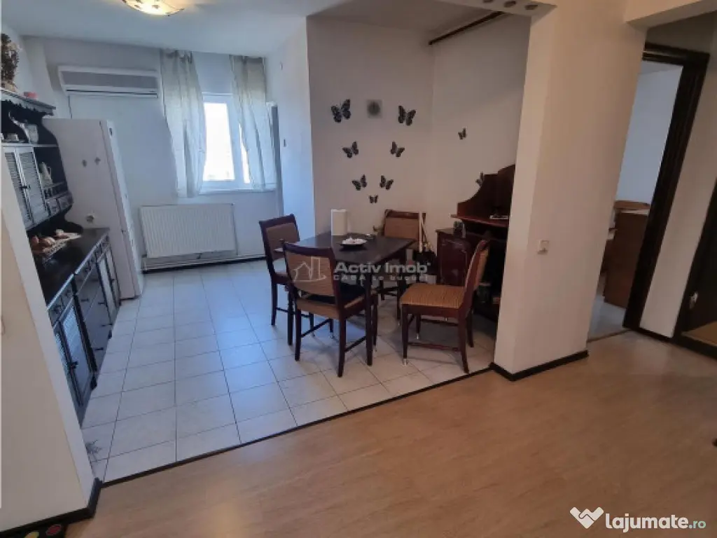 Apartament 3 cam renovat et 3 din 4 zona F-uri 