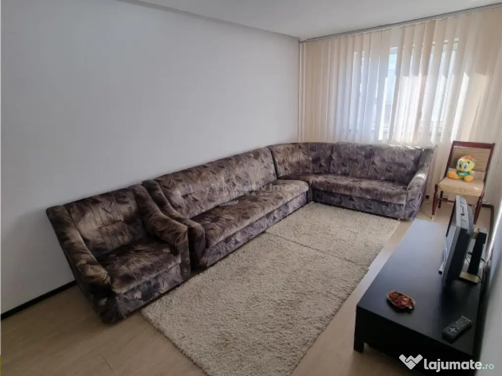 Apartament 3 cam renovat et 3 din 4 zona F-uri 