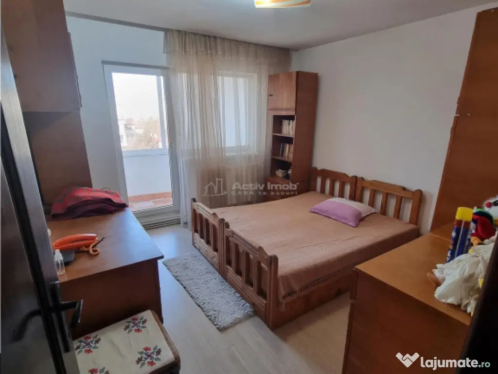 Apartament 3 cam renovat et 3 din 4 zona F-uri 