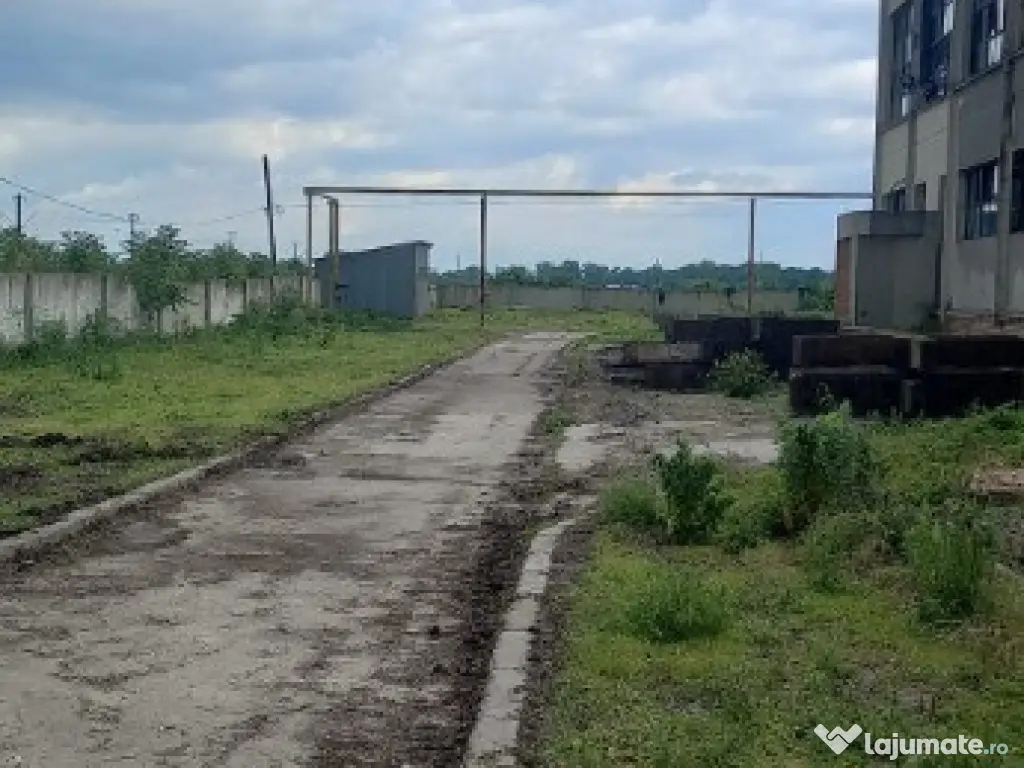 Activ de vanzare la 10 Km de Municipiul Braila ,3 Km de Dunare 