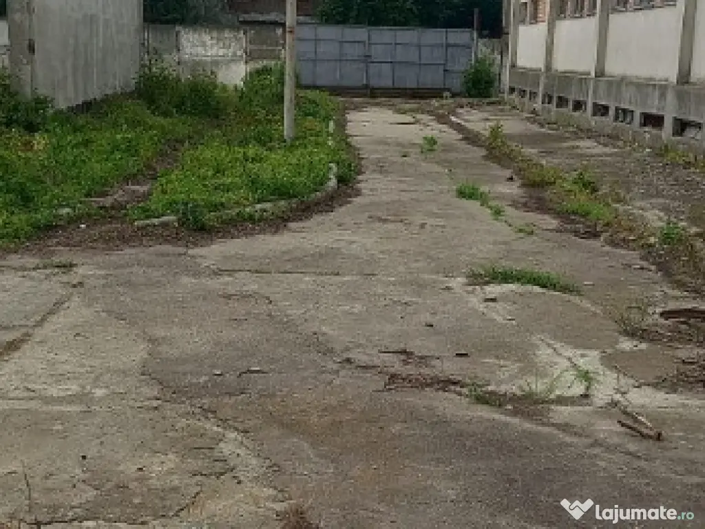 Activ de vanzare la 10 Km de Municipiul Braila ,3 Km de Dunare 