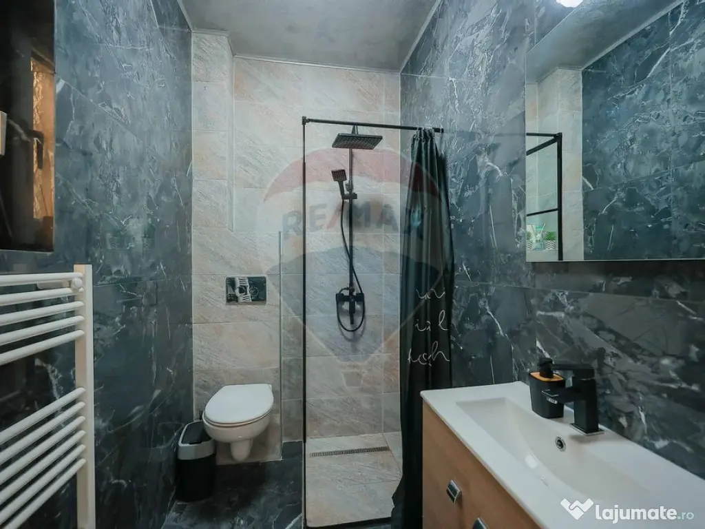 Casă de vânzare pentru locuit sau cabinete/birouri, zon... 