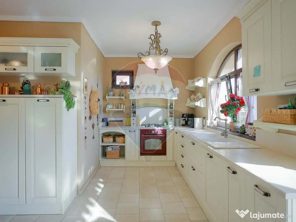 Vilă mediteraneană cu 5 camere, Dealuri Oradea 