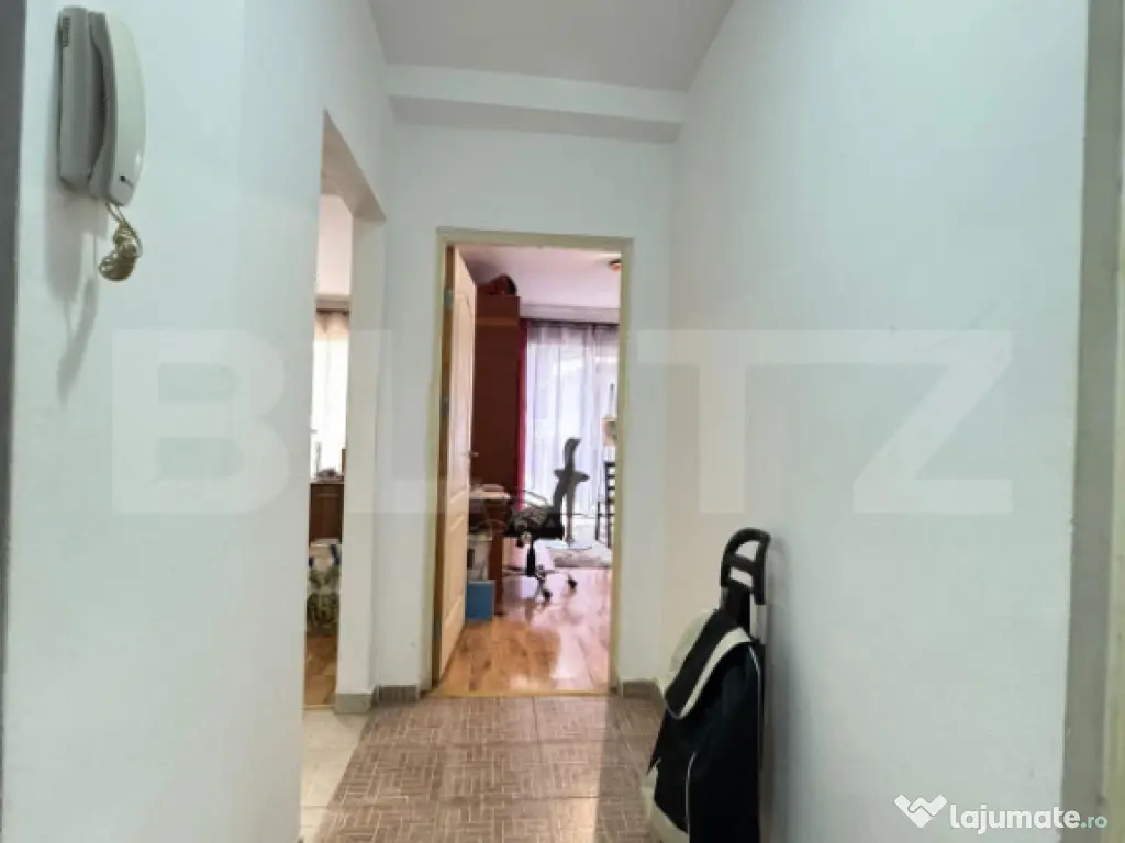 Apartament cu 2 camere, 50mp, decomandat, terasa 18mp, zona