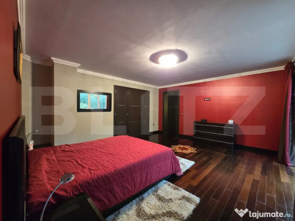 Vile cu piscina exclusivista de vanzare in zona Grand Hote