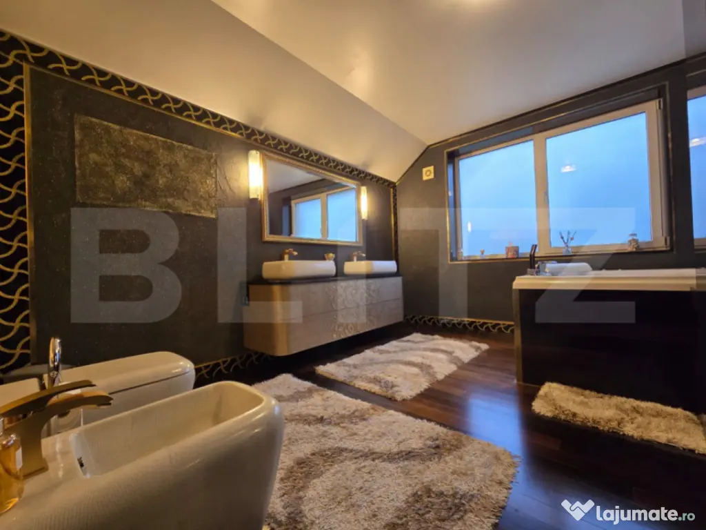 Vile cu piscina exclusivista de vanzare in zona Grand Hote