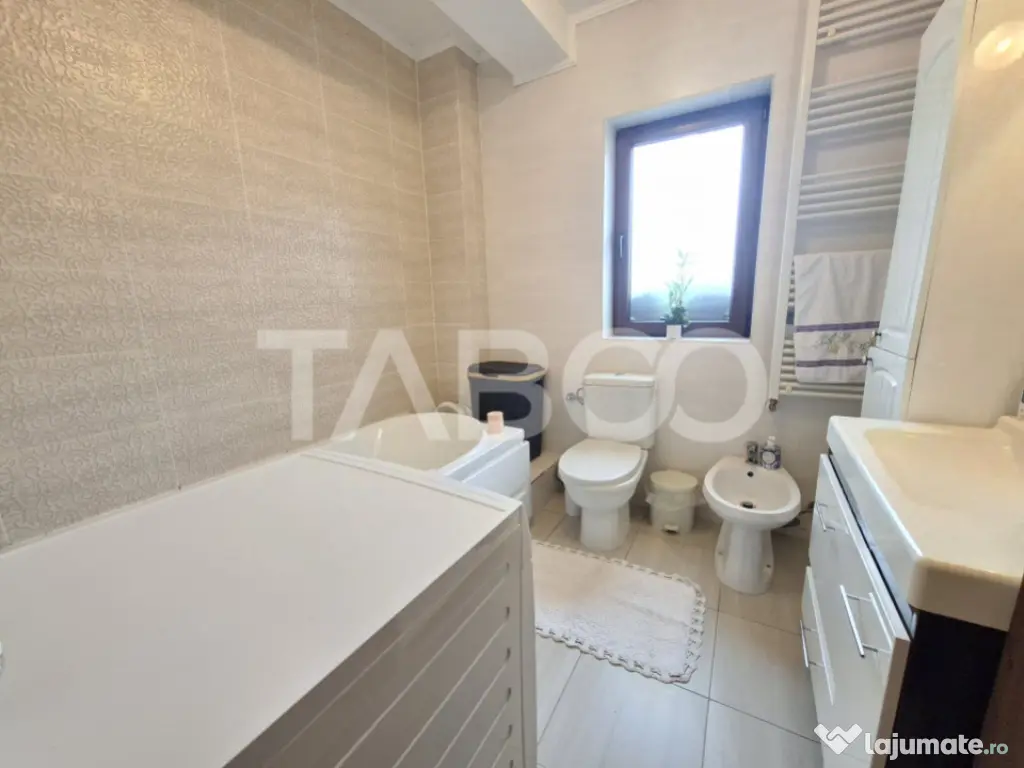 Apartament 3 camere de vanzare balcon terasa pivnita Arhitec