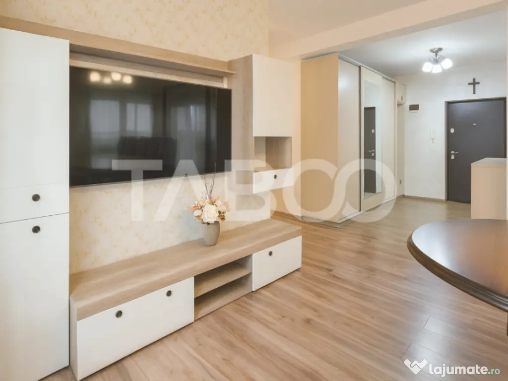 Apartament 3 camere de vanzare balcon terasa pivnita Arhitec
