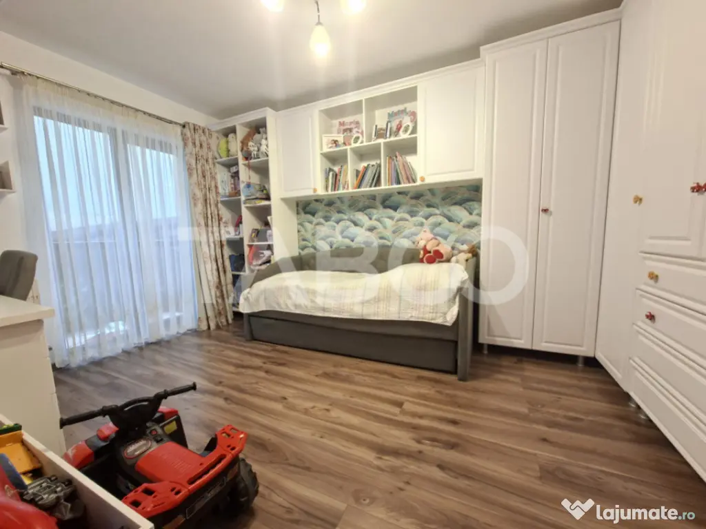 Apartament 3 camere de vanzare balcon terasa pivnita Arhitec