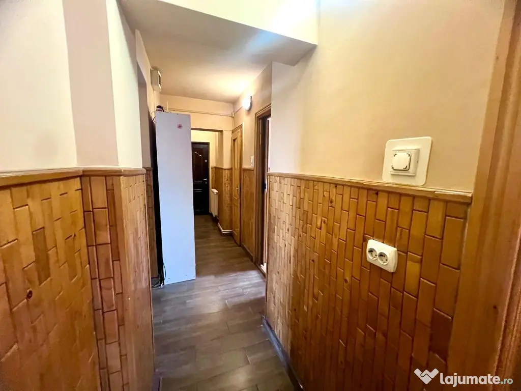 CC/909 De închiriat apartament cu 3 camere în Tg Mureș - 7 Noiembrie 