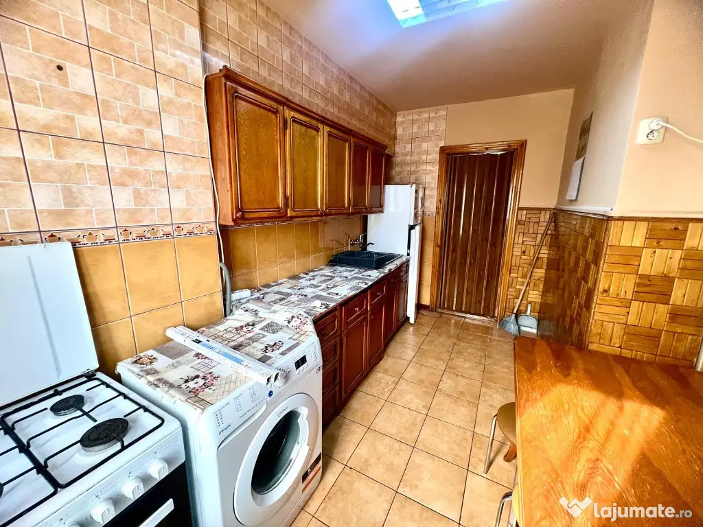 CC/909 De închiriat apartament cu 3 camere în Tg Mureș - 7 Noiembrie 