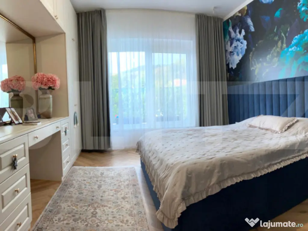 Vilă Luxoasa cu Piscină Exterioară, Podgoria, 150 mp