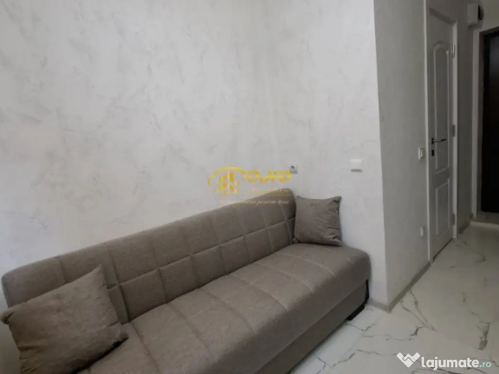 Cameră de cămin cu baie proprie in spate la Jumbo