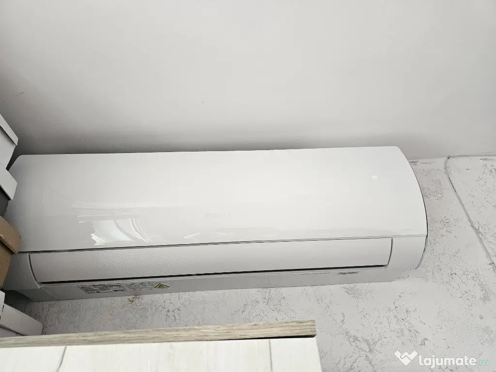 Cameră de cămin cu baie proprie in spate la Jumbo