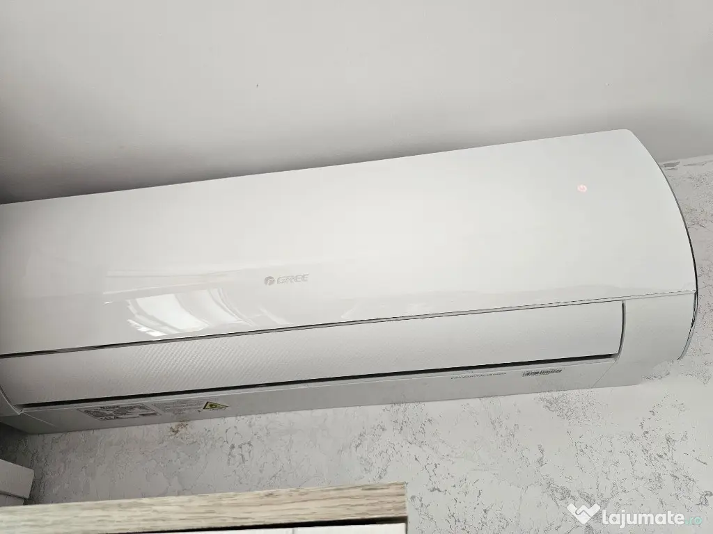 Cameră de cămin cu baie proprie in spate la Jumbo