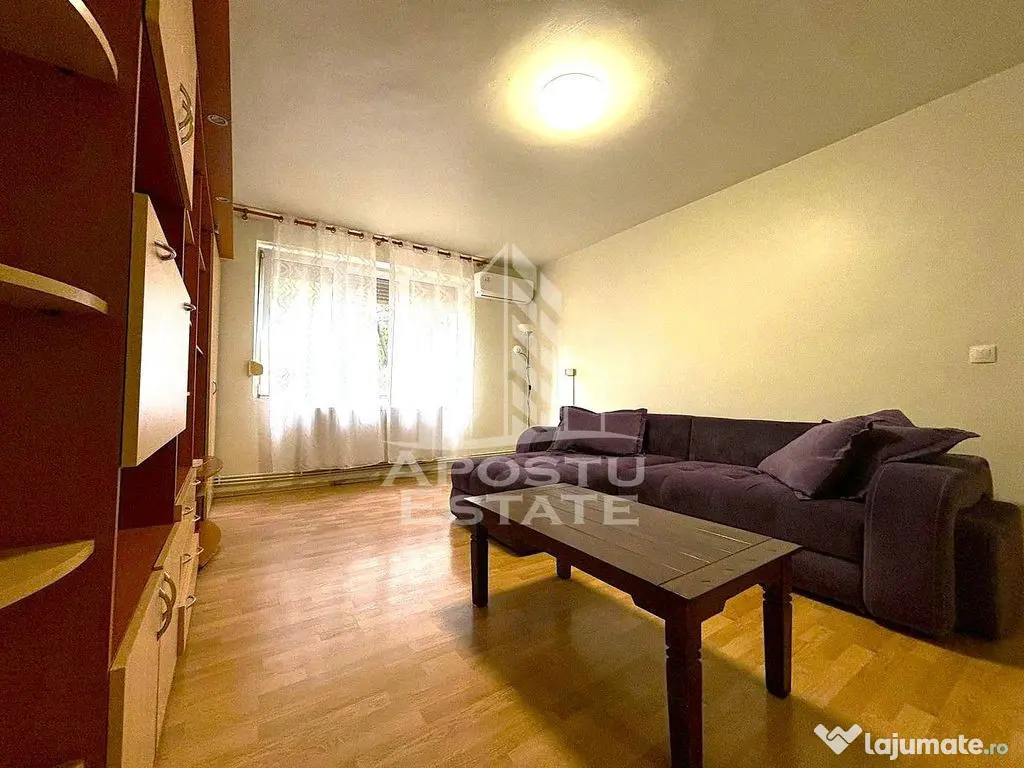 Apartament cu 2 camere, semidecomandat, bloc 2002,central...
